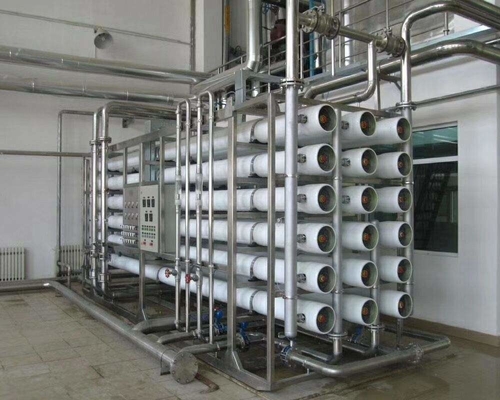 A planta de tratamento da água do Ultrafiltration do restaurante remove a cor