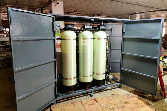 Sistema pequeno da osmose reversa da planta de tratamento da água com tampa