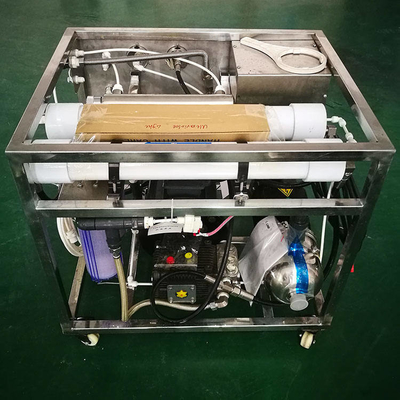 Desalinização por sistemas de osmose reversa para pequenas instalações de dessalinização de barcos e iates